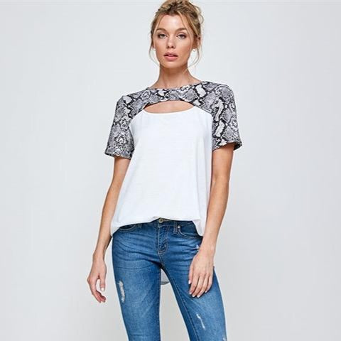 PLUS SIZE SHORT SLEEVE CUTOUT TOP WHITE SNAKE