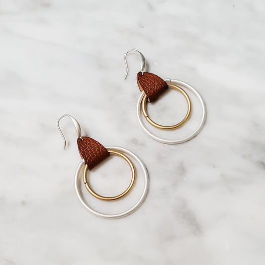MINIMALIST LEATHER ACCENT CIRCLE EARRINGS